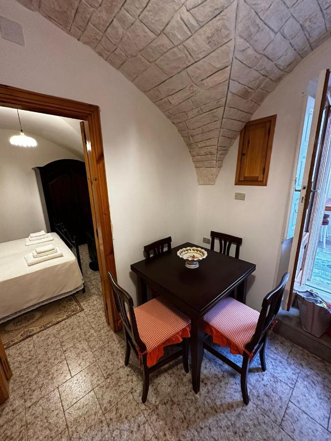 Casa Pietra Viva Apartment Чистернино Екстериор снимка